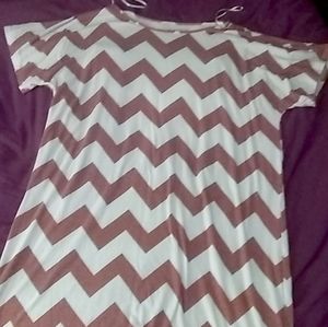American Crown Women's Pink & White Chevron Print Oversized Top Size Large